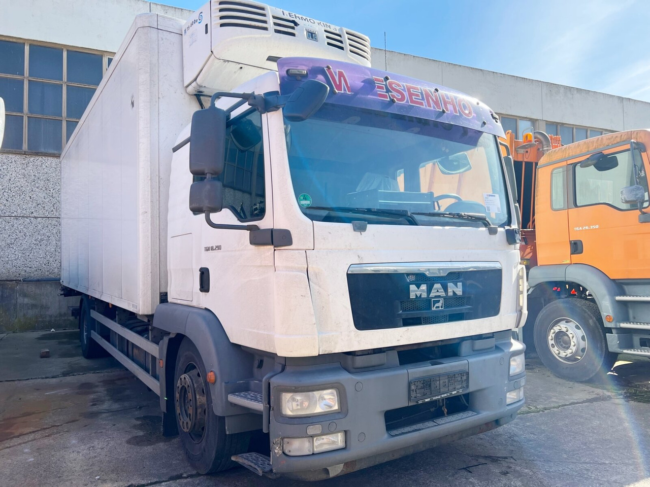 MAN TGM 18.290 4X2 LL TGM 18.290 4X2 LL, Tiefkühlkoffer, Thermoking, unterfaltbare MBB LBW - Tovornjak hladilnik: slika 1 MAN TGM 18.290 4X2 LL TGM 18.290 4X2 LL, Tiefkühlkoffer, Thermoking, unterfaltbare MBB LBW - Tovornjak hladilnik: slika 1