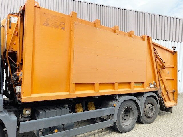MAN TGS 26.320 6x2-4 BL TGS 26.320 6x2-4 BL, Lenkachse, Haller X2, Zöller-Schüttung - Smetarski tovornjak: slika 2 MAN TGS 26.320 6x2-4 BL TGS 26.320 6x2-4 BL, Lenkachse, Haller X2, Zöller-Schüttung - Smetarski tovornjak: slika 2