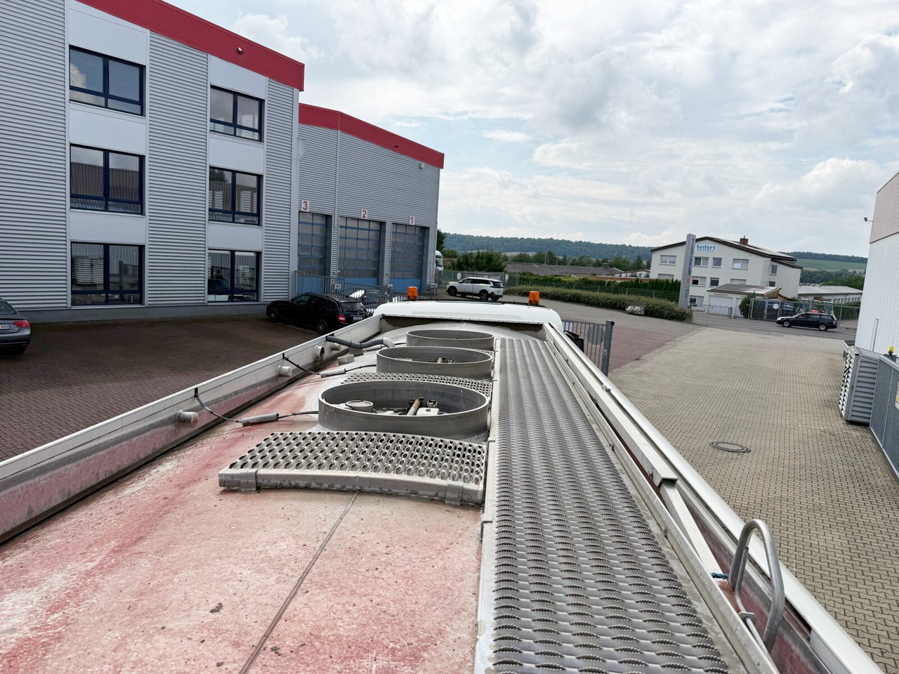 MAN TGS 26.400 6x2-4 BL TGS 26.400 6x2-4 BL, Liftachse, ADR, Esterer Tank ca. 20.030l, 3 Kammern, Funk - Tovornjak cisterna: slika 2 MAN TGS 26.400 6x2-4 BL TGS 26.400 6x2-4 BL, Liftachse, ADR, Esterer Tank ca. 20.030l, 3 Kammern, Funk - Tovornjak cisterna: slika 2