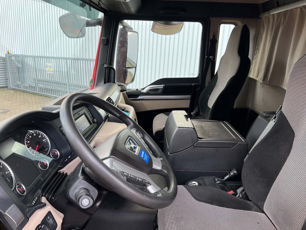 MAN TGS 26.460 6x4 BB TGS 26.460 6x4 BB, Intarder, Bordmatik - Tovornjak prekucnik: slika 4 MAN TGS 26.460 6x4 BB TGS 26.460 6x4 BB, Intarder, Bordmatik - Tovornjak prekucnik: slika 4