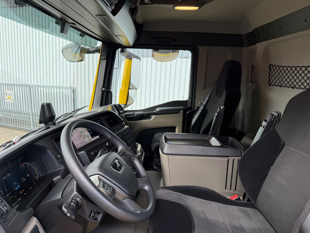 MAN TGS 26.470 6x6 BB TGS 26.470 6x6 BB, Hohe Bauart, Navi, Motorabtrieb, Bordmatik - Tovornjak prekucnik: slika 4 MAN TGS 26.470 6x6 BB TGS 26.470 6x6 BB, Hohe Bauart, Navi, Motorabtrieb, Bordmatik - Tovornjak prekucnik: slika 4