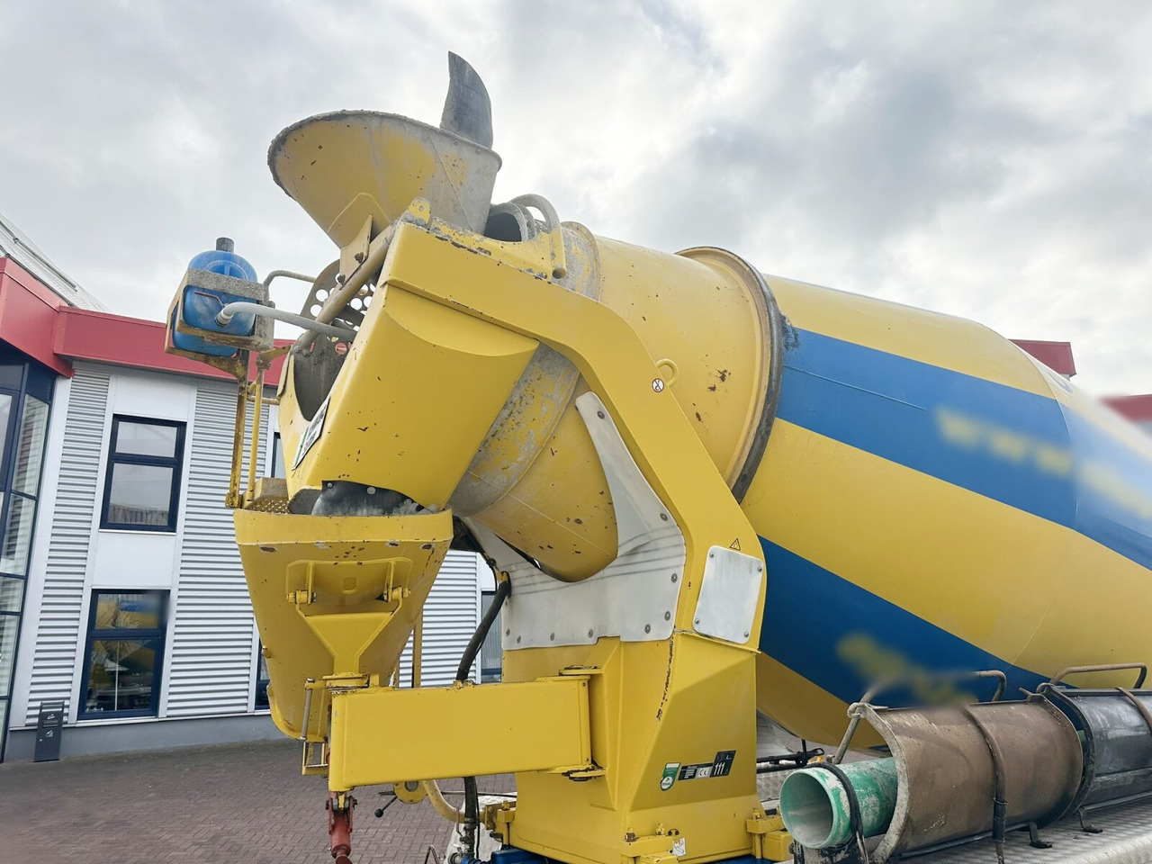 MAN TGS 32.400 8X4 BB TGS 32.400 8x4 BB, Stetter ca. 9m³ - Avtomešalec: slika 3 MAN TGS 32.400 8X4 BB TGS 32.400 8x4 BB, Stetter ca. 9m³ - Avtomešalec: slika 3