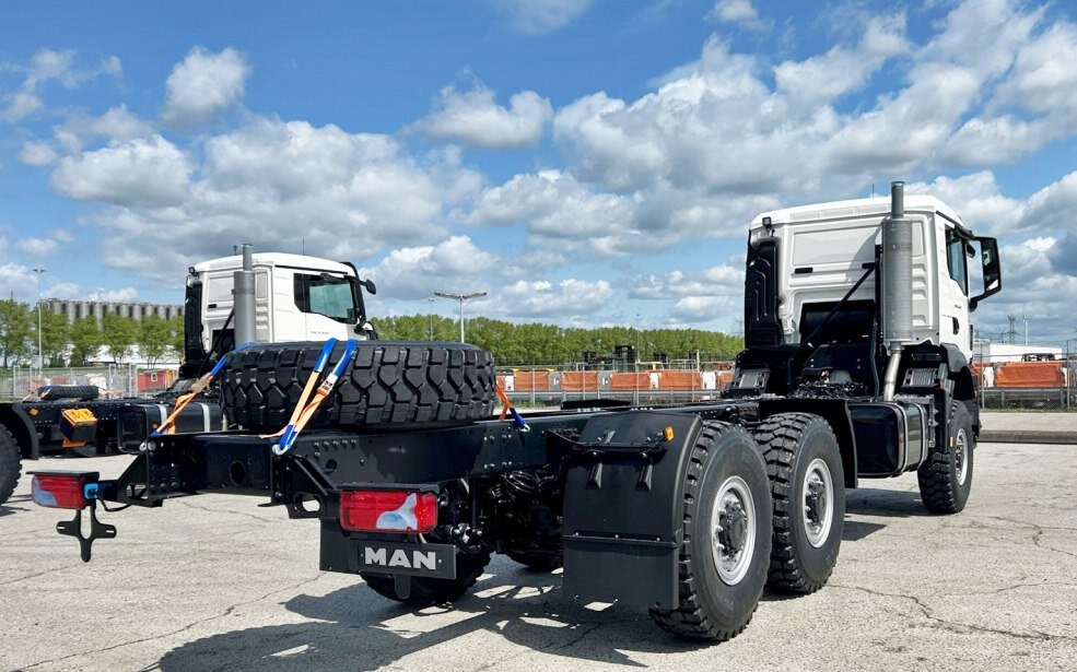 MAN TGS 33.440 6x6 BB CH TGS 33.440 6x6 BB CH, Euro2, Einzelbereifung - Tovornjak-šasija: slika 5 MAN TGS 33.440 6x6 BB CH TGS 33.440 6x6 BB CH, Euro2, Einzelbereifung - Tovornjak-šasija: slika 5