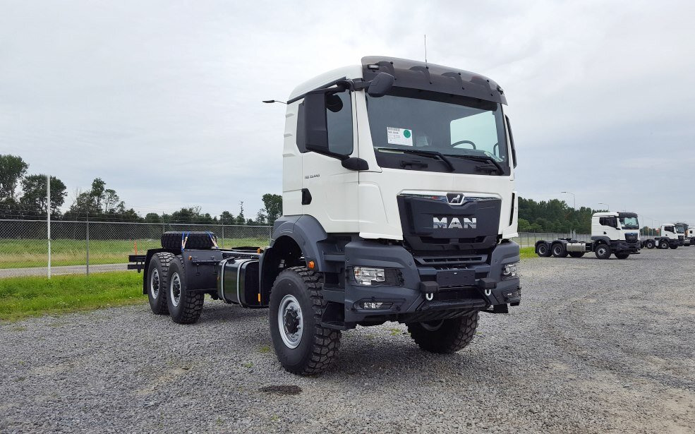 MAN TGS 33.440 6x6 BB CH TGS 33.440 6x6 BB CH, Euro2, Einzelbereifung - Tovornjak-šasija: slika 3 MAN TGS 33.440 6x6 BB CH TGS 33.440 6x6 BB CH, Euro2, Einzelbereifung - Tovornjak-šasija: slika 3