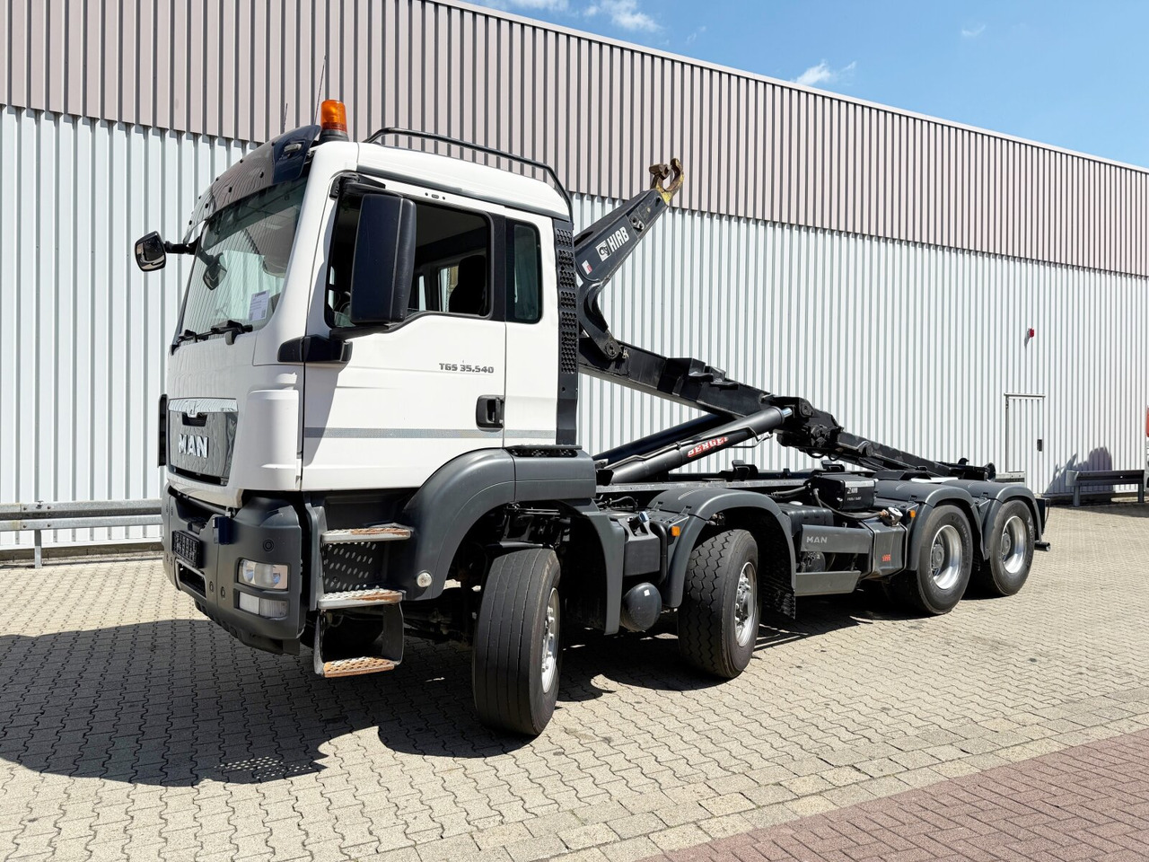 MAN TGS 35.540 8x6H BL TGS 35.540 8x6H BL, HydroDrive, PriTrader, Hiab Abrollkipper bis 7 m - Kotalni prekucni tovornjak: slika 1 MAN TGS 35.540 8x6H BL TGS 35.540 8x6H BL, HydroDrive, PriTrader, Hiab Abrollkipper bis 7 m - Kotalni prekucni tovornjak: slika 1