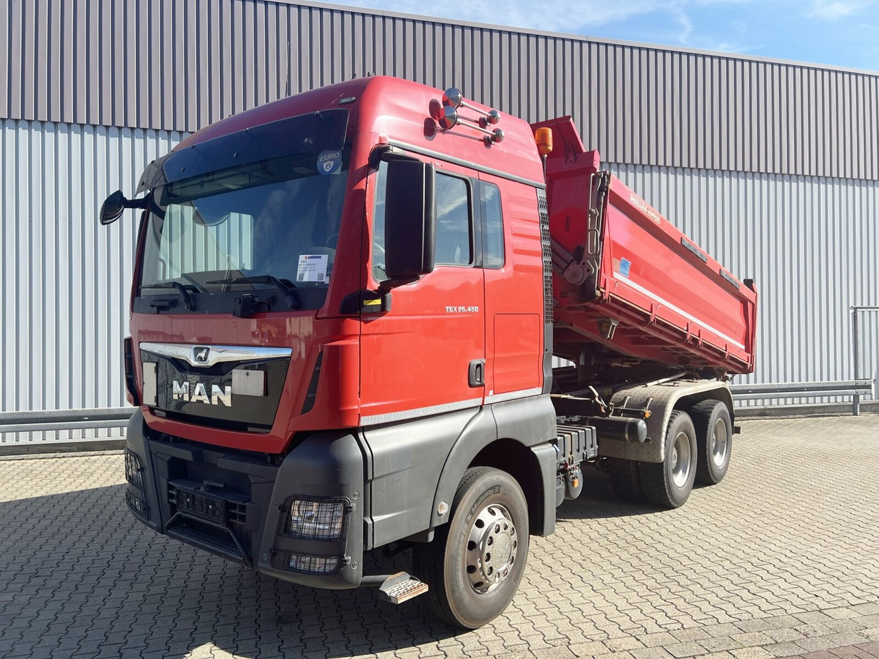 MAN TGX 26.460 6X4 BB TGX 26.460 6X4 BB, Intarder, Standklima - Tovornjak prekucnik: slika 1 MAN TGX 26.460 6X4 BB TGX 26.460 6X4 BB, Intarder, Standklima - Tovornjak prekucnik: slika 1