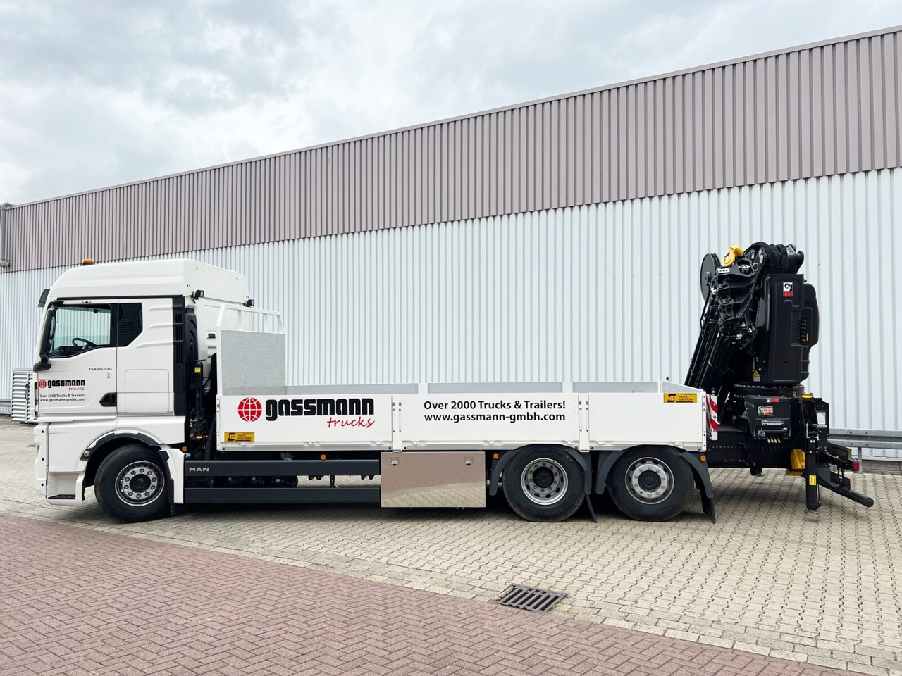 MAN TGX 26.510 6x2-4 LL CH TGX 26.510 6x2-4 LL, Kran Hiab X-HiPro 548 E-8, Lenk-/Liftachse, TwistLock 20Fuß, Funk, Retarder - Tovornjak z dvigalom, Tovornjak s kesonom: slika 2 MAN TGX 26.510 6x2-4 LL CH TGX 26.510 6x2-4 LL, Kran Hiab X-HiPro 548 E-8, Lenk-/Liftachse, TwistLock 20Fuß, Funk, Retarder - Tovornjak z dvigalom, Tovornjak s kesonom: slika 2