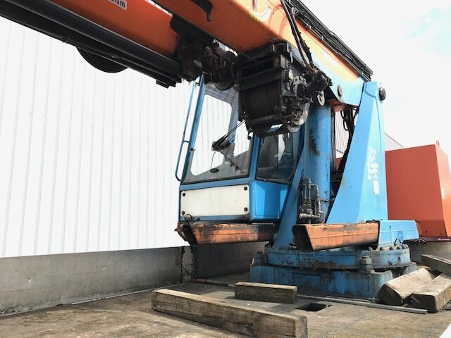 Tovornjak z dvigalom, Tovornjak s kesonom Mercedes-Benz 2638 K 6x4 mit Heckkran Palfinger PK 68000 2638 K 6x4 mit Heckkran Palfinger PK 68000: slika 14