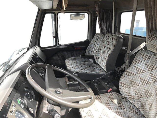 Tovornjak z dvigalom, Tovornjak s kesonom Mercedes-Benz 2638 K 6x4 mit Heckkran Palfinger PK 68000 2638 K 6x4 mit Heckkran Palfinger PK 68000: slika 6