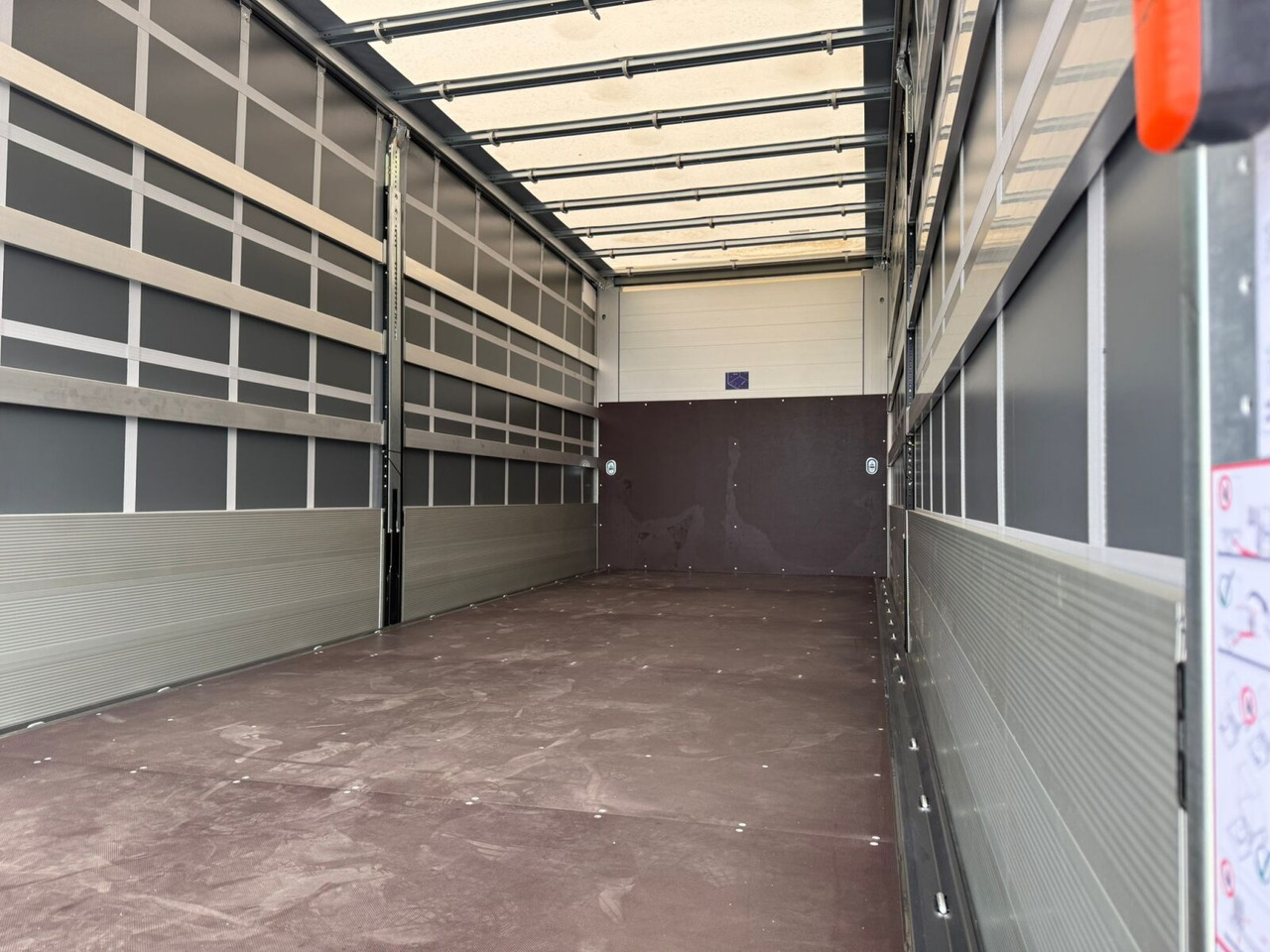 Mercedes-Benz Actros 1827/30 L 4x2 Actros 1827/30 L 4x2, Gardine, LBW - Tovornjak s kesonom: slika 5 Mercedes-Benz Actros 1827/30 L 4x2 Actros 1827/30 L 4x2, Gardine, LBW - Tovornjak s kesonom: slika 5