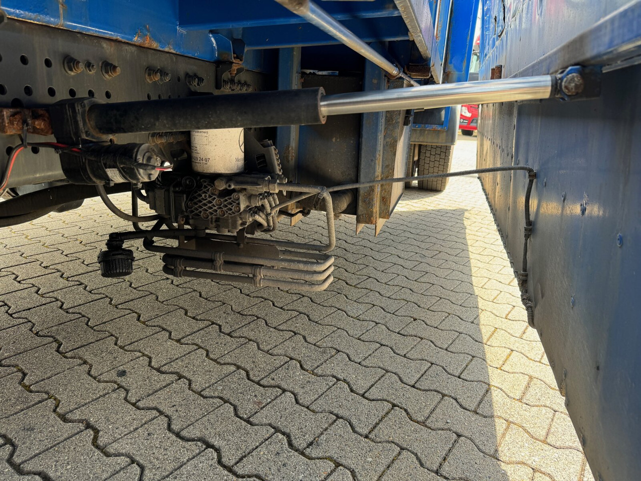 Mercedes-Benz Actros 1836 L 4x2 Actros 1836 L 4x2, Glastransporter, Heckkran Palfinger Pk 12002-EH, Funk - Tovornjak z dvigalom: slika 2 Mercedes-Benz Actros 1836 L 4x2 Actros 1836 L 4x2, Glastransporter, Heckkran Palfinger Pk 12002-EH, Funk - Tovornjak z dvigalom: slika 2