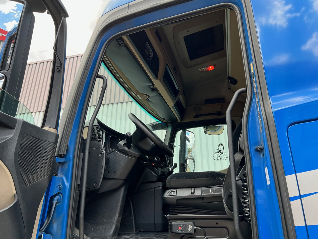 Interior photo 2: Kontejnerski tovornjak/ Tovornjak z zamenljivim tovoriščem Mercedes-Benz Actros 2542 L/nR 6x2 Actros 2542 L/nR 6x2, Retarder, Standklima, StreamSpace, SoloStar