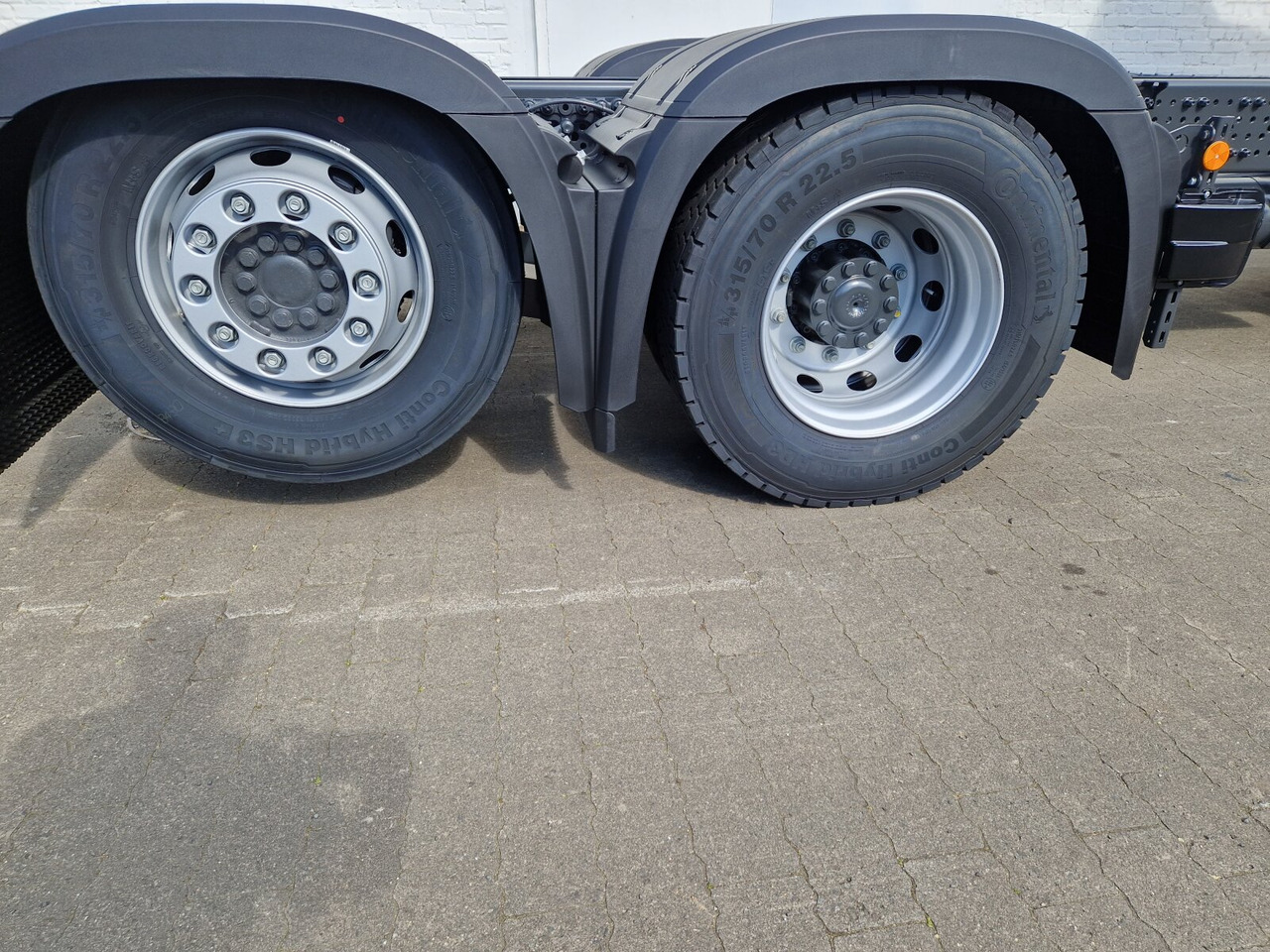 Mercedes-Benz Actros 2553 LL 6x2 Actros 2553 LL 6x2, Retarder, Liftachse, MultimediaCockpit, LED, Navi - Tovornjak-šasija: slika 3 Mercedes-Benz Actros 2553 LL 6x2 Actros 2553 LL 6x2, Retarder, Liftachse, MultimediaCockpit, LED, Navi - Tovornjak-šasija: slika 3