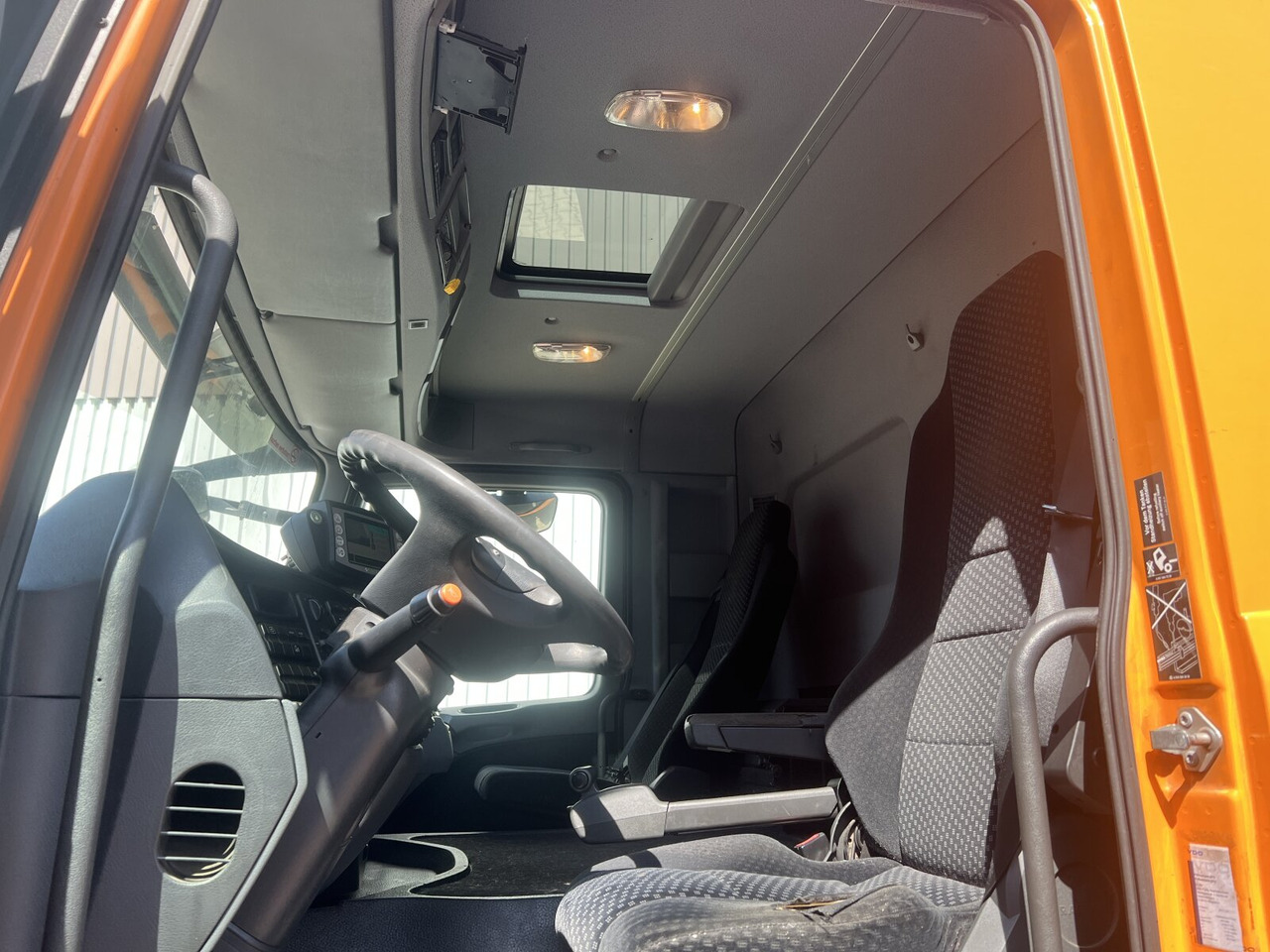 Mercedes-Benz Actros 2641/48 L 6x4 Actros 2641/48 L 6x4, Seilabroller, Haller Lotos, Zöller Schüttung - Smetarski tovornjak: slika 5 Mercedes-Benz Actros 2641/48 L 6x4 Actros 2641/48 L 6x4, Seilabroller, Haller Lotos, Zöller Schüttung - Smetarski tovornjak: slika 5