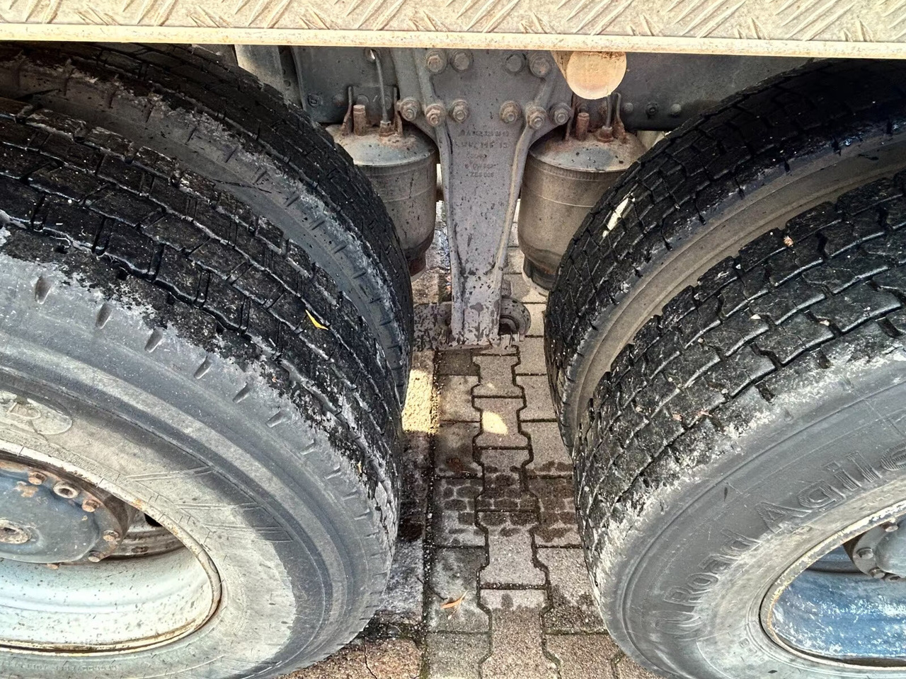 Mercedes-Benz Actros 2644 L 6x4 Actros 2644 L 6x4 - Kotalni prekucni tovornjak: slika 4 Mercedes-Benz Actros 2644 L 6x4 Actros 2644 L 6x4 - Kotalni prekucni tovornjak: slika 4