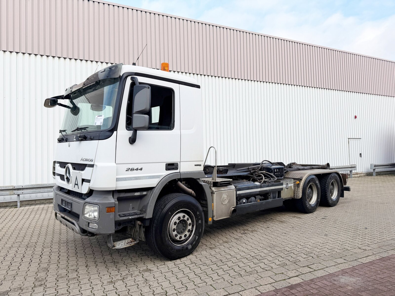 Mercedes-Benz Actros 2644 L 6x4 Actros 2644 L 6x4 - Tovornjak-šasija: slika 1 Mercedes-Benz Actros 2644 L 6x4 Actros 2644 L 6x4 - Tovornjak-šasija: slika 1