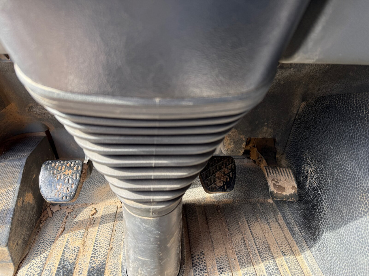 Mercedes-Benz Actros 2646 K 6x4 Actros 2646 K 6x4, Retarder - Tovornjak-šasija: slika 4 Mercedes-Benz Actros 2646 K 6x4 Actros 2646 K 6x4, Retarder - Tovornjak-šasija: slika 4