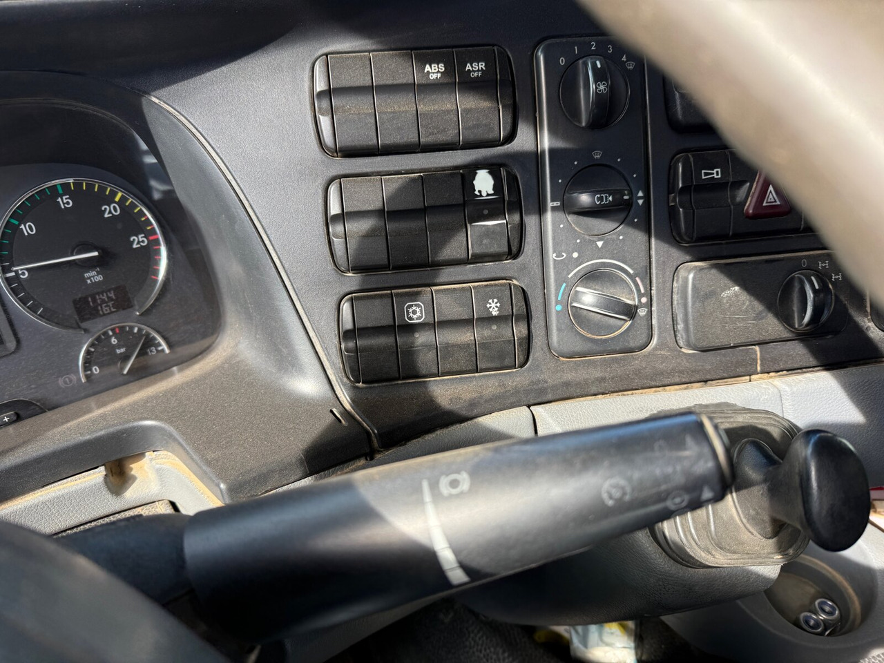 Mercedes-Benz Actros 2646 K 6x4 Actros 2646 K 6x4, Retarder - Tovornjak-šasija: slika 5 Mercedes-Benz Actros 2646 K 6x4 Actros 2646 K 6x4, Retarder - Tovornjak-šasija: slika 5