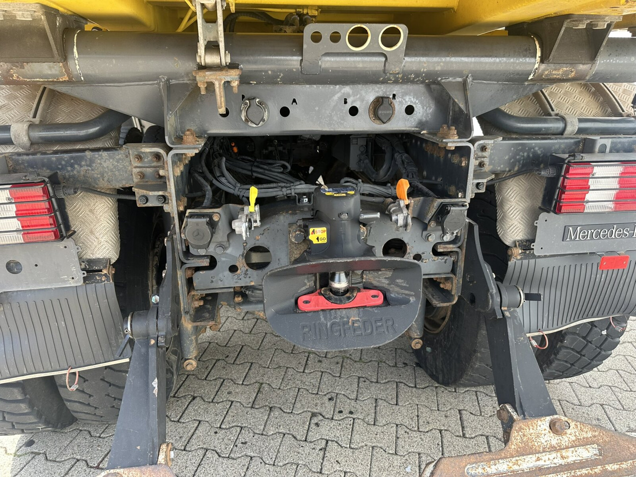 Mercedes-Benz Actros 3348 AK 6x6 Actros 3348 AK 6x6, Bordmatik links - Tovornjak prekucnik: slika 2 Mercedes-Benz Actros 3348 AK 6x6 Actros 3348 AK 6x6, Bordmatik links - Tovornjak prekucnik: slika 2