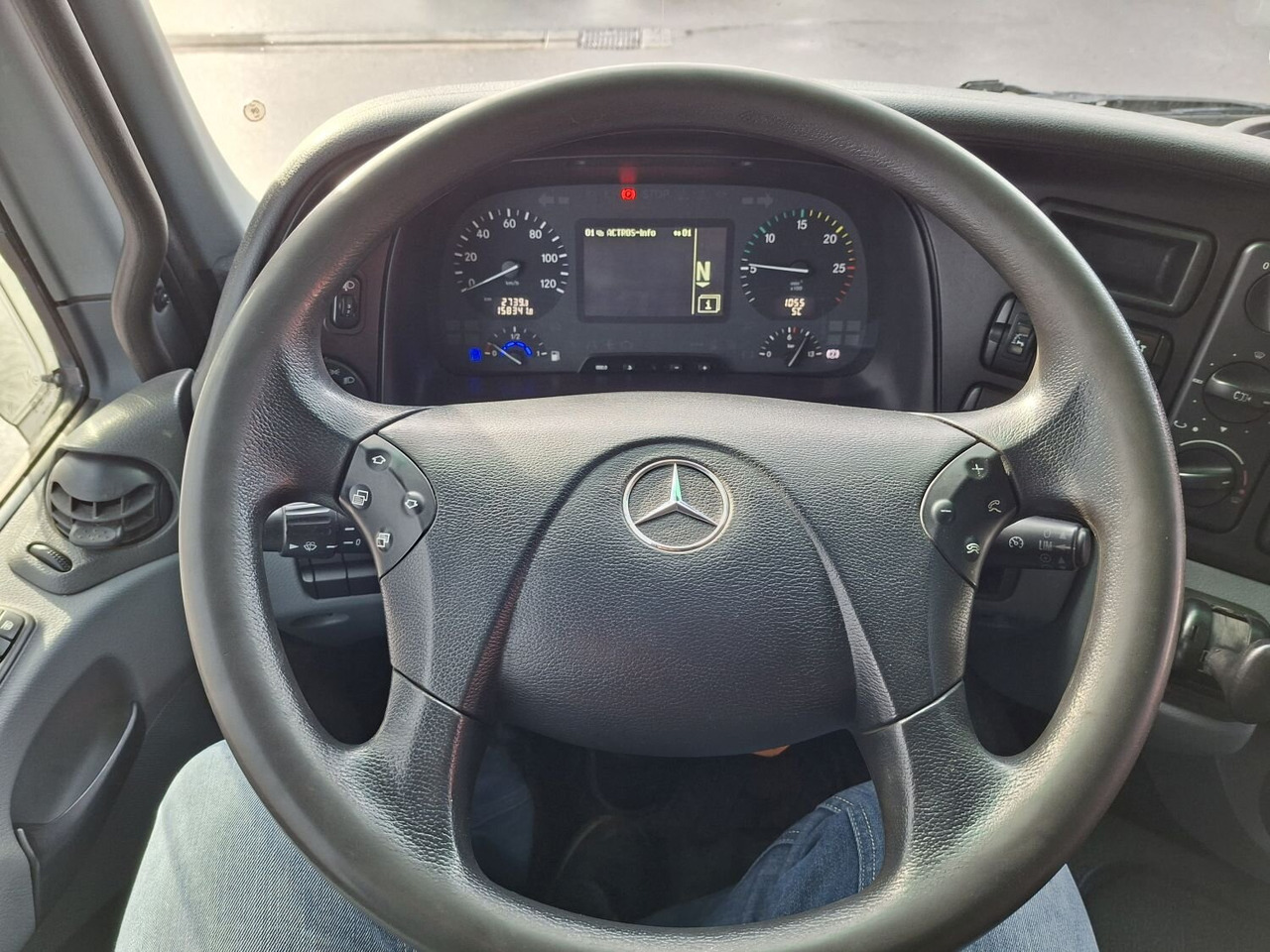 Mercedes-Benz Actros 4146 K 8x4/4 Actros 4146 K 8x4/4, Retarder, Kran Hiab XS 477 E-7 HiPro, Bj. 2010, Flyjib, Seilwinde, Funk - Kotalni prekucni tovornjak, Tovornjak z dvigalom: slika 4 Mercedes-Benz Actros 4146 K 8x4/4 Actros 4146 K 8x4/4, Retarder, Kran Hiab XS 477 E-7 HiPro, Bj. 2010, Flyjib, Seilwinde, Funk - Kotalni prekucni tovornjak, Tovornjak z dvigalom: slika 4