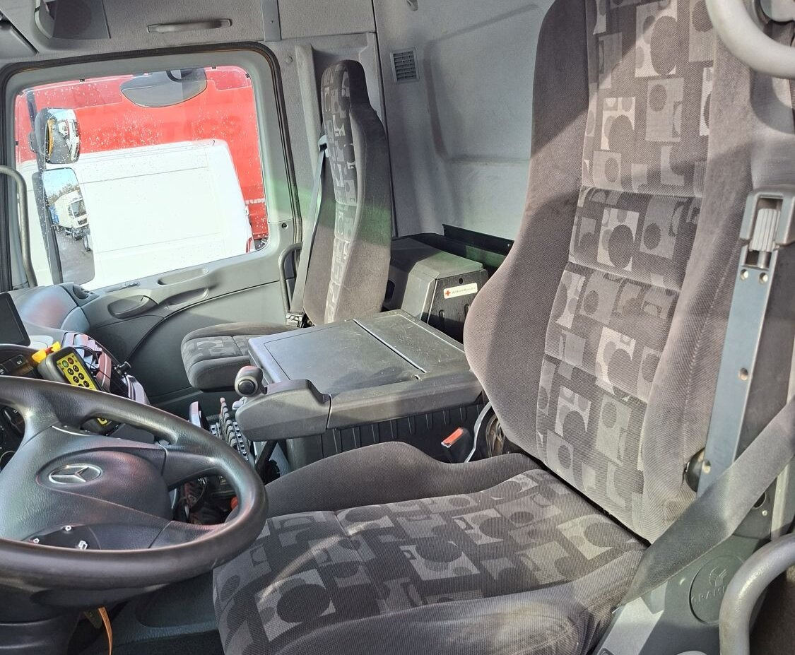 Mercedes-Benz Actros 4146 K 8x4/4 Actros 4146 K 8x4/4, Retarder, Kran Hiab XS 477 E-7 HiPro, Flyjib, Seilwinde, Funk - Kotalni prekucni tovornjak, Tovornjak z dvigalom: slika 3 Mercedes-Benz Actros 4146 K 8x4/4 Actros 4146 K 8x4/4, Retarder, Kran Hiab XS 477 E-7 HiPro, Flyjib, Seilwinde, Funk - Kotalni prekucni tovornjak, Tovornjak z dvigalom: slika 3