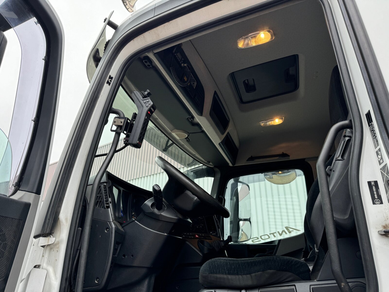 Mercedes-Benz Antos 2536/43 L 6x2 Antos 2536/43 L 6x2, Liftachse, Hiab XR 21S61 bis 7 m Container - Kotalni prekucni tovornjak: slika 3 Mercedes-Benz Antos 2536/43 L 6x2 Antos 2536/43 L 6x2, Liftachse, Hiab XR 21S61 bis 7 m Container - Kotalni prekucni tovornjak: slika 3