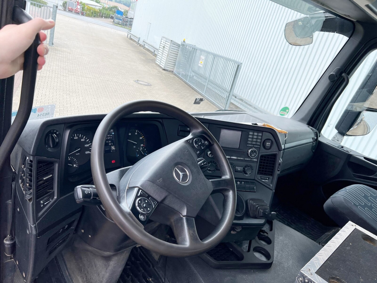 Mercedes-Benz Arocs 1840 K 4x2 Arocs 1840 K 4x2 - Tovornjak prekucnik: slika 4 Mercedes-Benz Arocs 1840 K 4x2 Arocs 1840 K 4x2 - Tovornjak prekucnik: slika 4