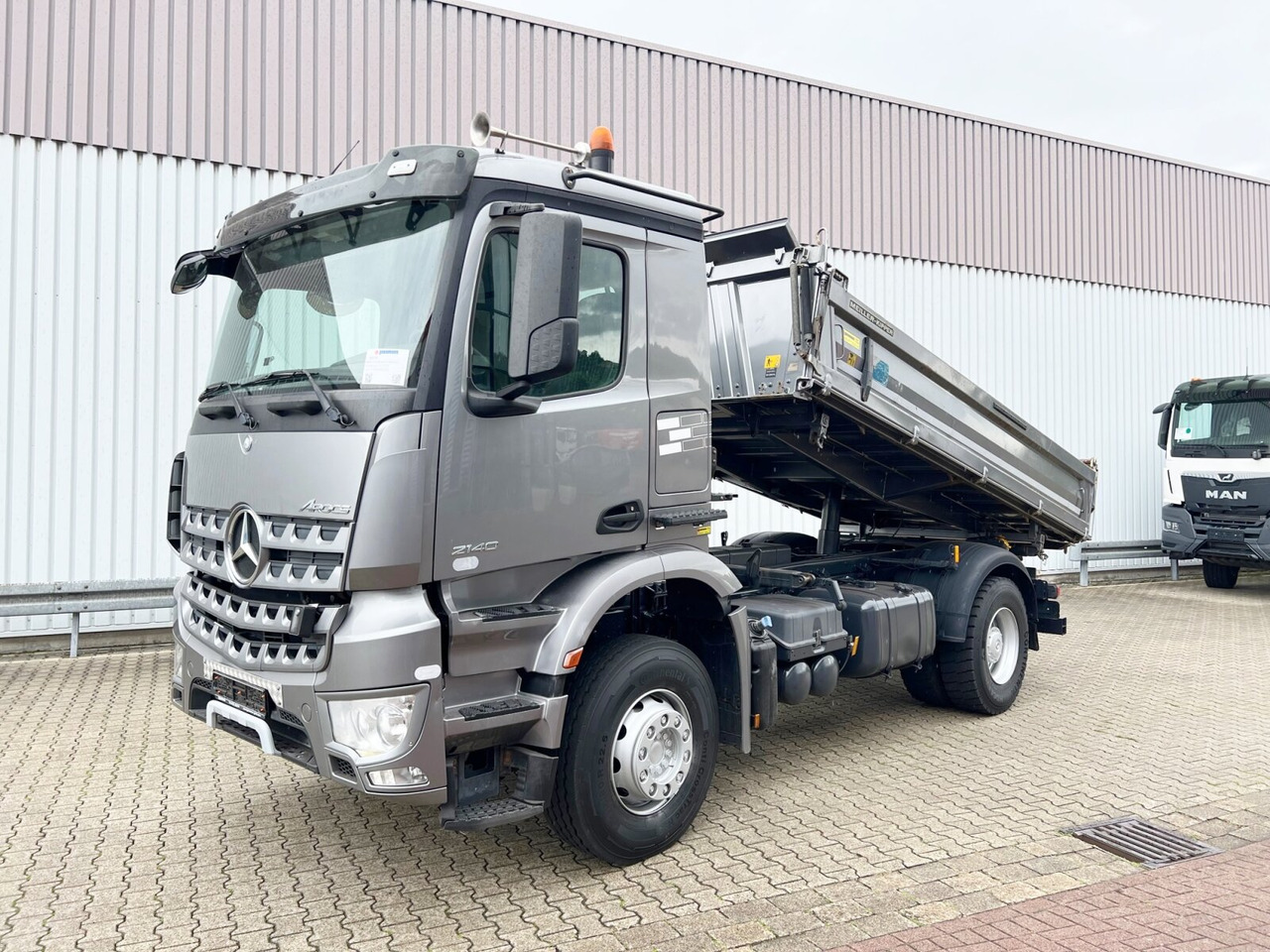 Mercedes-Benz Arocs 1840 K 4x2 Arocs 1840 K 4x2 - Tovornjak prekucnik: slika 1 Mercedes-Benz Arocs 1840 K 4x2 Arocs 1840 K 4x2 - Tovornjak prekucnik: slika 1