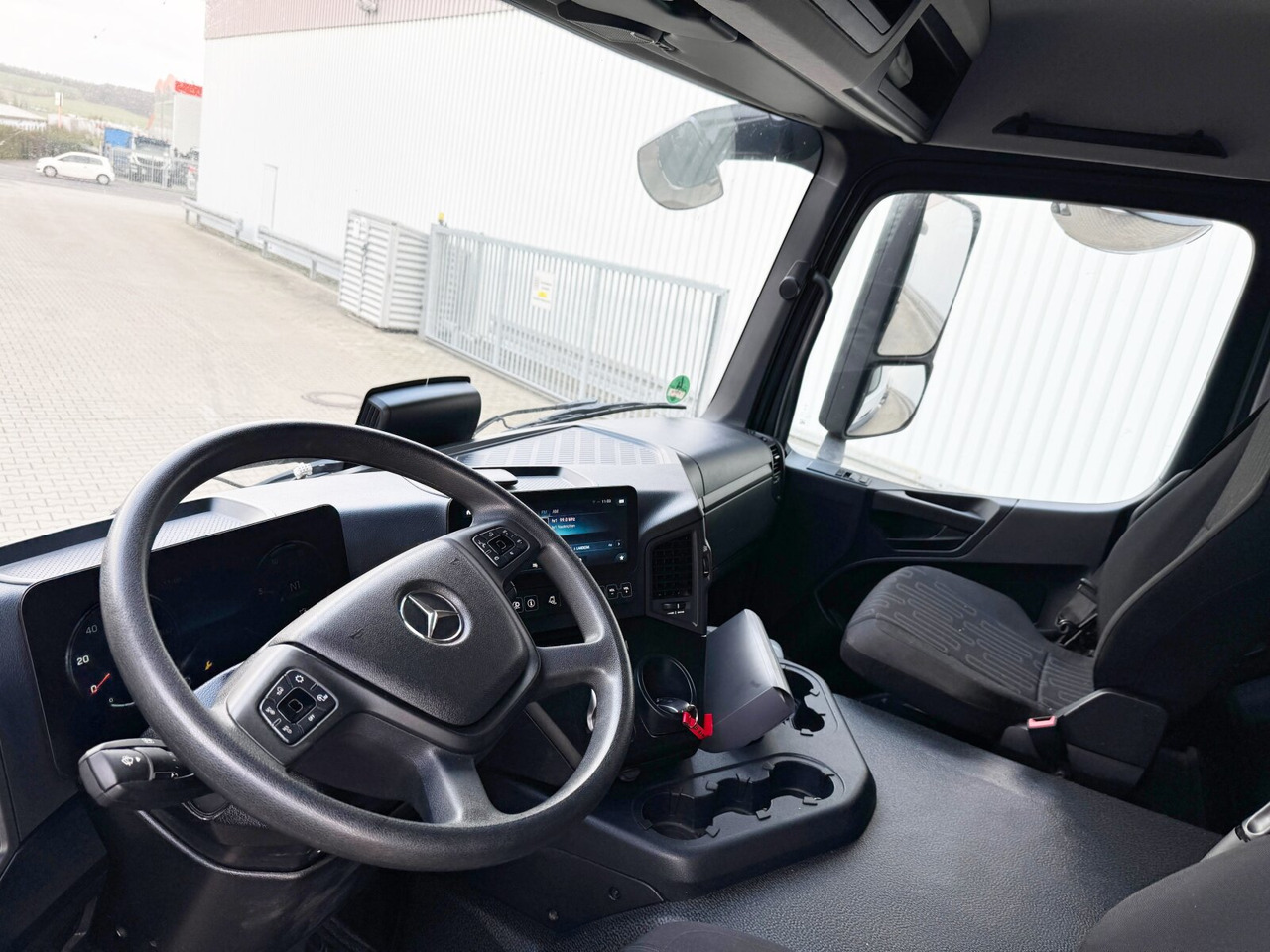 Mercedes-Benz Arocs 1840 L 4x2 Arocs 1840 L 4x2/48, MultimediaCockpit, Navi - Kotalni prekucni tovornjak: slika 2 Mercedes-Benz Arocs 1840 L 4x2 Arocs 1840 L 4x2/48, MultimediaCockpit, Navi - Kotalni prekucni tovornjak: slika 2