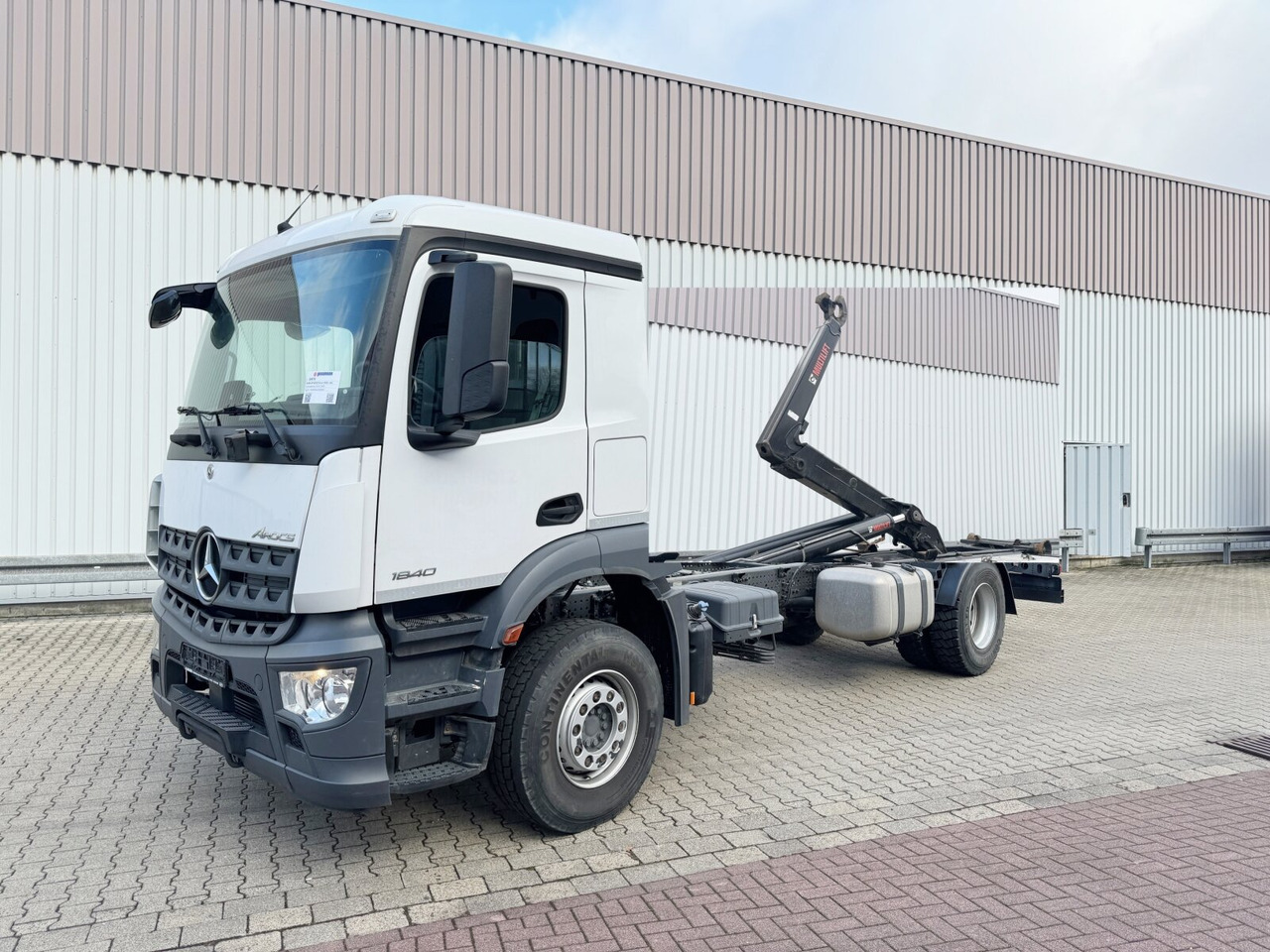 Mercedes-Benz Arocs 1840 L 4x2 Arocs 1840 L 4x2/48, MultimediaCockpit, Navi - Kotalni prekucni tovornjak: slika 1 Mercedes-Benz Arocs 1840 L 4x2 Arocs 1840 L 4x2/48, MultimediaCockpit, Navi - Kotalni prekucni tovornjak: slika 1