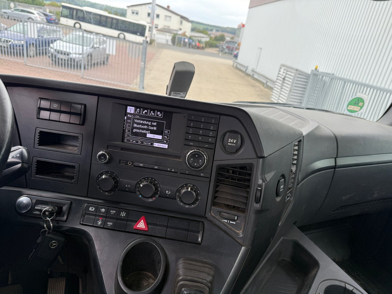 Mercedes-Benz Arocs 1842 AK 4x4 Arocs 1842 AK 4x4 - Tovornjak prekucnik: slika 5 Mercedes-Benz Arocs 1842 AK 4x4 Arocs 1842 AK 4x4 - Tovornjak prekucnik: slika 5
