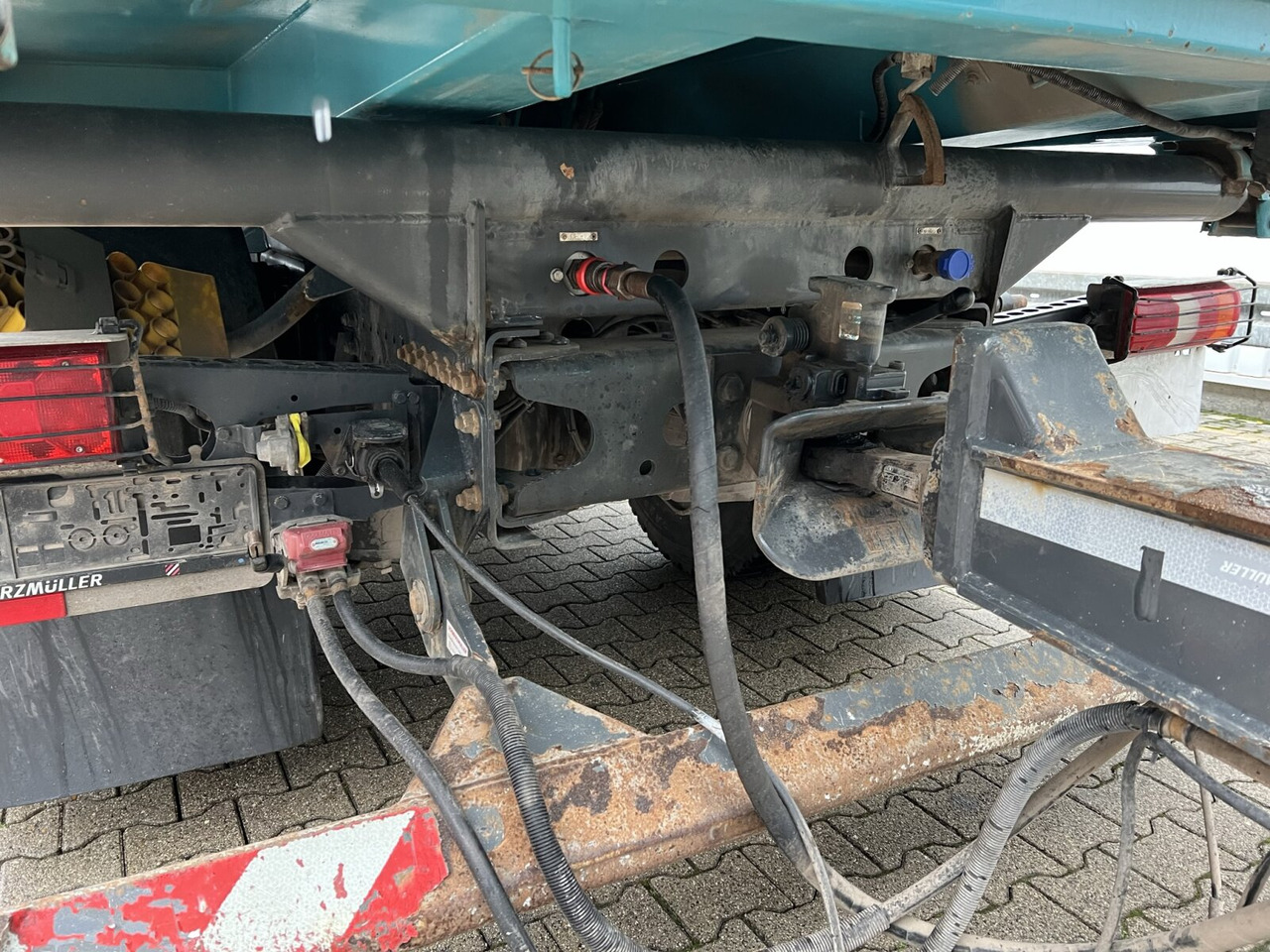 Mercedes-Benz Arocs 1846 LK 4x4 HAD Arocs 1846 LK 4x4 HAD, HydroDrive, Retarder, Alu-Bordwände, ca. 10m³ - Tovornjak prekucnik: slika 5 Mercedes-Benz Arocs 1846 LK 4x4 HAD Arocs 1846 LK 4x4 HAD, HydroDrive, Retarder, Alu-Bordwände, ca. 10m³ - Tovornjak prekucnik: slika 5