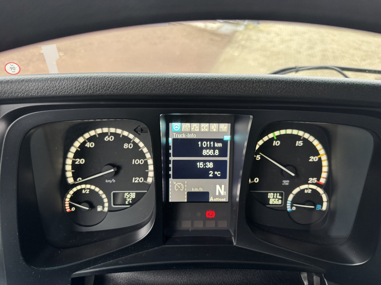 Mercedes-Benz Arocs 2651 L 6x6 Arocs 2651 L 6x6, HydroDrive, MirrorCam, Massage-Sitz, Motorabtrieb - Tovornjak-šasija: slika 4 Mercedes-Benz Arocs 2651 L 6x6 Arocs 2651 L 6x6, HydroDrive, MirrorCam, Massage-Sitz, Motorabtrieb - Tovornjak-šasija: slika 4