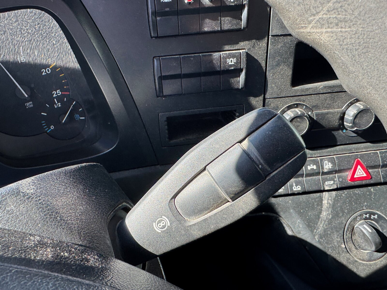 Kotalni prekucni tovornjak Mercedes-Benz Arocs 3242/48 LK 8x4/4 Arocs 3242/48 LK 8x4/4, Lenk-/Liftachse: slika 7 Kotalni prekucni tovornjak Mercedes-Benz Arocs 3242/48 LK 8x4/4 Arocs 3242/48 LK 8x4/4, Lenk-/Liftachse: slika 7