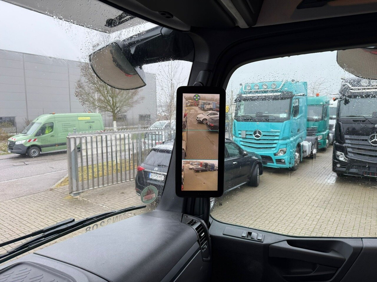 Mercedes-Benz Arocs 3243 B 8x4/4 Arocs 3243 B 8x4/4, MirrorCam, MultimediaCockpit, Navi, Betonmischer Intermix ca. 9m³ - Avtomešalec: slika 3 Mercedes-Benz Arocs 3243 B 8x4/4 Arocs 3243 B 8x4/4, MirrorCam, MultimediaCockpit, Navi, Betonmischer Intermix ca. 9m³ - Avtomešalec: slika 3