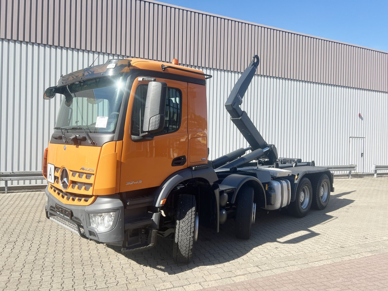 Mercedes-Benz Arocs 3243 LK 8x4/4 Arocs 3243 LK 8x4/4, Motorabtrieb - Kotalni prekucni tovornjak: slika 1 Mercedes-Benz Arocs 3243 LK 8x4/4 Arocs 3243 LK 8x4/4, Motorabtrieb - Kotalni prekucni tovornjak: slika 1