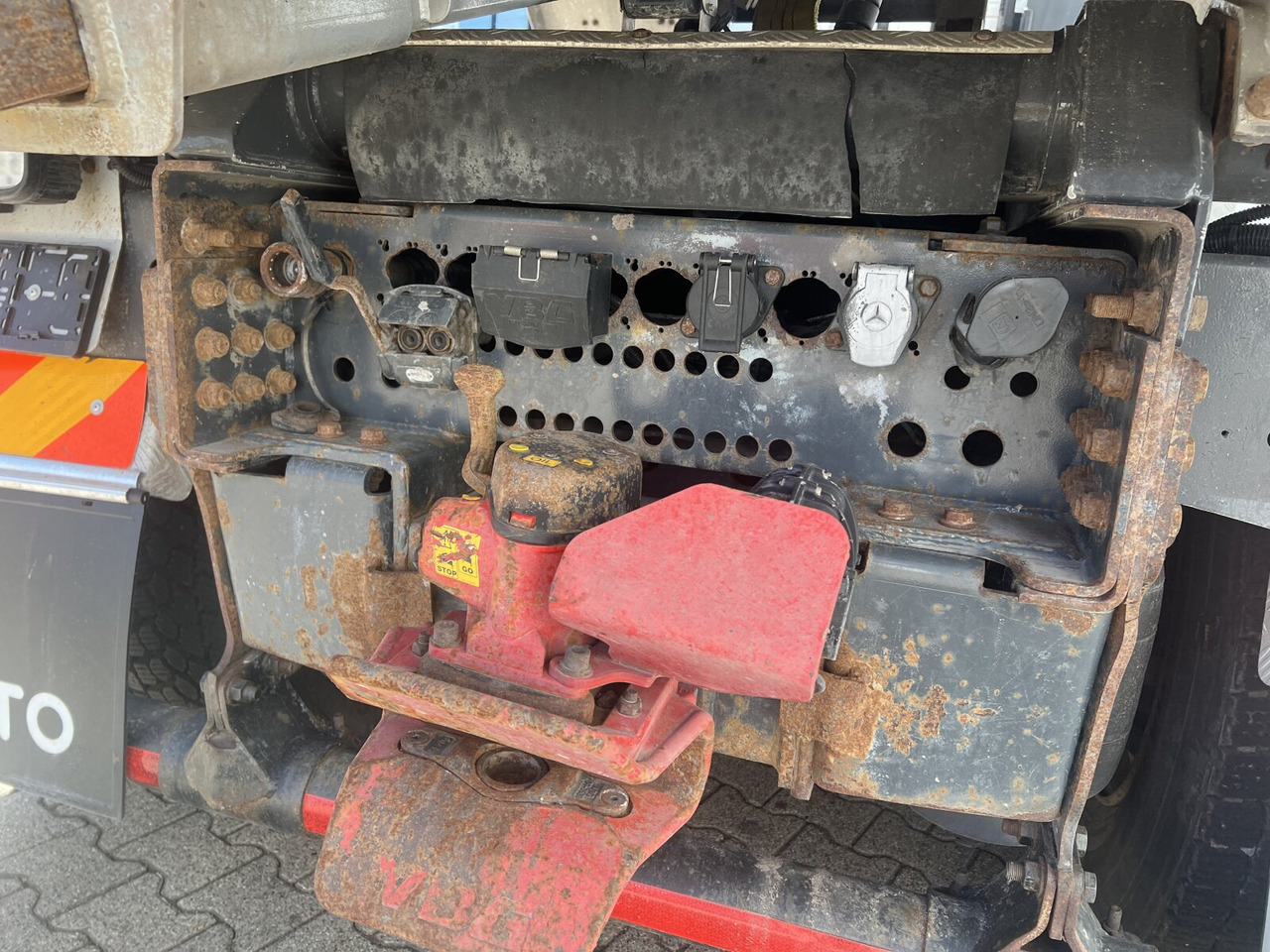 Mercedes-Benz Arocs 3251 LK 8x4/4 Arocs 3251 LK 8x4/4, Retarder, Stahlmulde ca. 15m³, hydr. Heckklappe - Demper: slika 2 Mercedes-Benz Arocs 3251 LK 8x4/4 Arocs 3251 LK 8x4/4, Retarder, Stahlmulde ca. 15m³, hydr. Heckklappe - Demper: slika 2