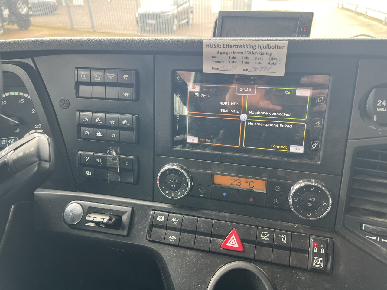 Mercedes-Benz Arocs 3253 K 8x4/4 Arocs 3253 K 8x4/4, Retarder, Motorabtrieb - Kotalni prekucni tovornjak: slika 3 Mercedes-Benz Arocs 3253 K 8x4/4 Arocs 3253 K 8x4/4, Retarder, Motorabtrieb - Kotalni prekucni tovornjak: slika 3