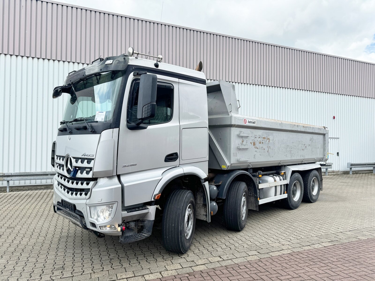 Mercedes-Benz Arocs 3258 LK 8x4/4 Arocs 3258 LK 8x4/4, Retarder, Bi-Xenon, Stahlmulde ca. 14m³, hydr. Heckklappenöffnung lizing Mercedes-Benz Arocs 3258 LK 8x4/4 Arocs 3258 LK 8x4/4, Retarder, Bi-Xenon, Stahlmulde ca. 14m³, hydr. Heckklappenöffnung: slika 8