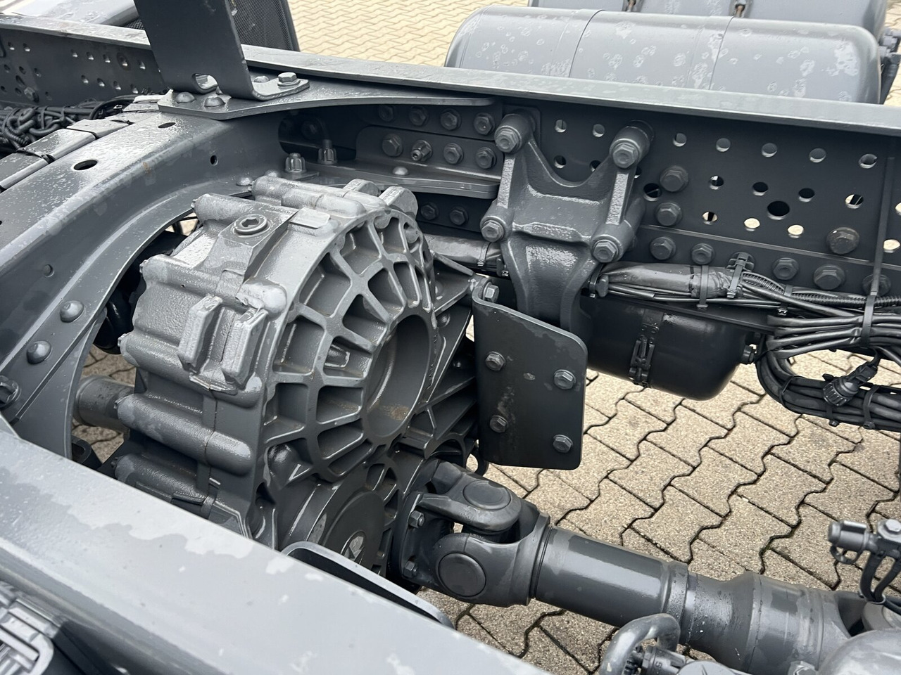 Mercedes-Benz Arocs 3340/46 A 6x6 Arocs 3340/46 A 6x6, Grounder - Tovornjak-šasija: slika 2 Mercedes-Benz Arocs 3340/46 A 6x6 Arocs 3340/46 A 6x6, Grounder - Tovornjak-šasija: slika 2