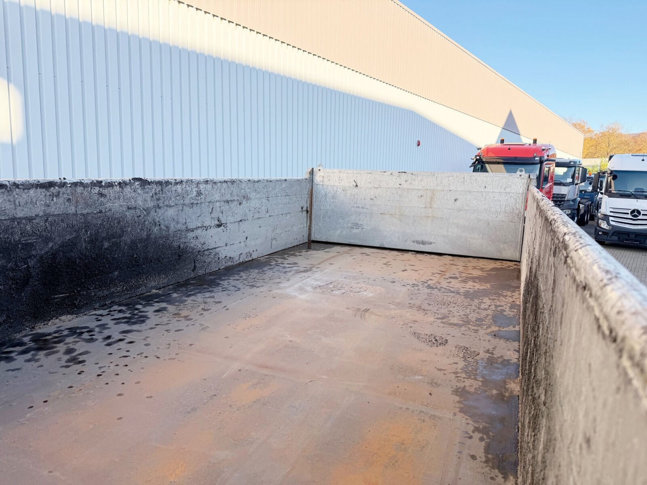 Mercedes-Benz Arocs 3351 AK 6x6 Arocs 3351 AK 6x6, Retarder, Grounder, Motorabtrieb, pneum. Heckklappenöffnung - Tovornjak prekucnik: slika 3 Mercedes-Benz Arocs 3351 AK 6x6 Arocs 3351 AK 6x6, Retarder, Grounder, Motorabtrieb, pneum. Heckklappenöffnung - Tovornjak prekucnik: slika 3