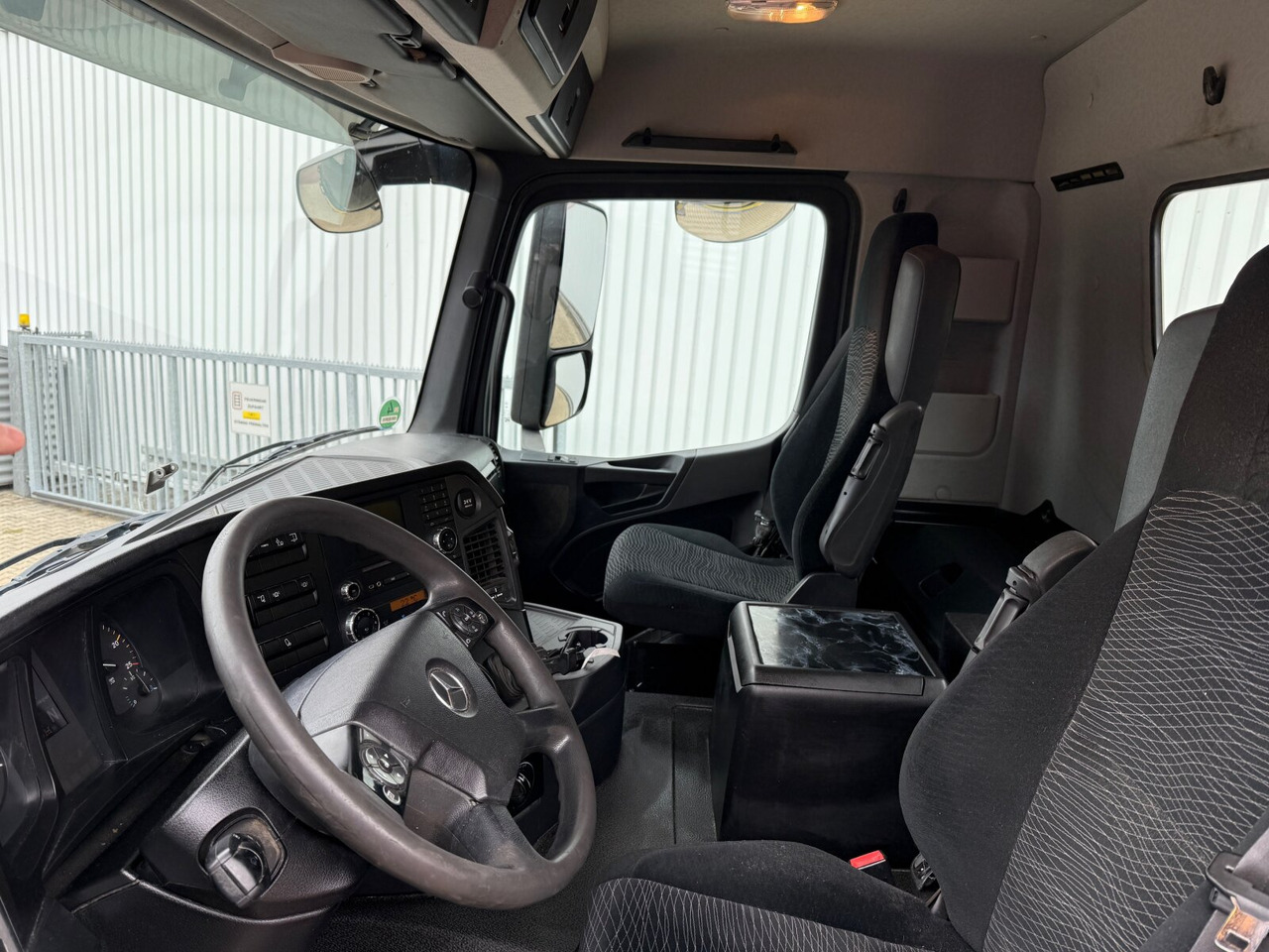 Mercedes-Benz Arocs 3363 K 6x4 Arocs 3363 K 6x4, Grounder, Turbo-Retarder-Kupplung - Kotalni prekucni tovornjak: slika 5 Mercedes-Benz Arocs 3363 K 6x4 Arocs 3363 K 6x4, Grounder, Turbo-Retarder-Kupplung - Kotalni prekucni tovornjak: slika 5