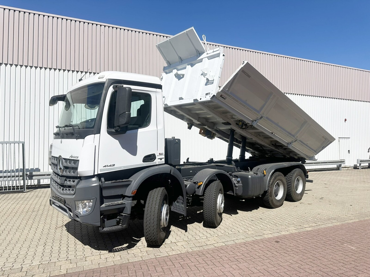 Mercedes-Benz Arocs 4142 K 8x4/4 Arocs 4142/45 K 8x4/4, Meiller Bordmatik links - Tovornjak prekucnik: slika 1 Mercedes-Benz Arocs 4142 K 8x4/4 Arocs 4142/45 K 8x4/4, Meiller Bordmatik links - Tovornjak prekucnik: slika 1