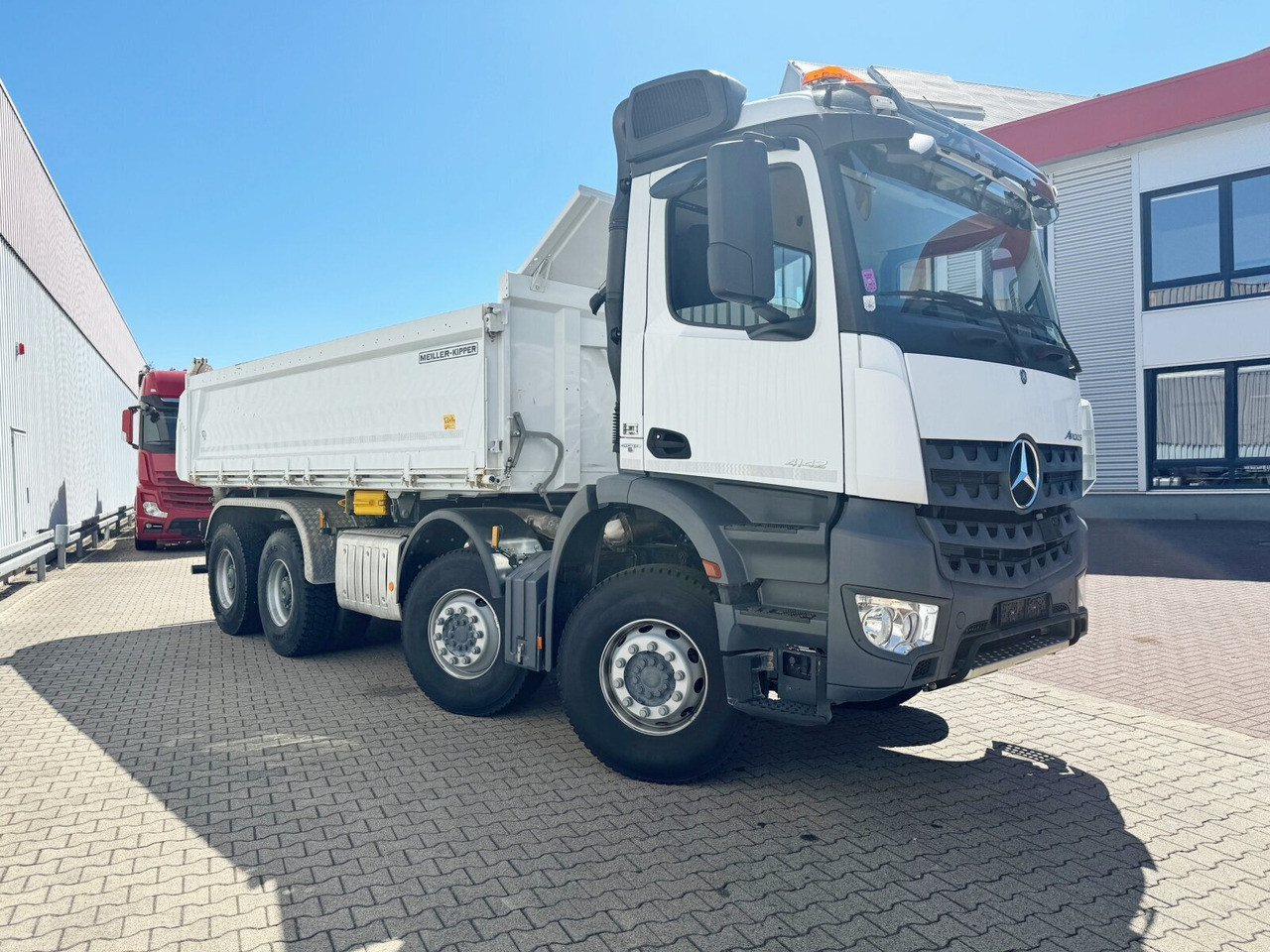 Mercedes-Benz Arocs 4142 K 8x4/4 Arocs 4142 K 8x4/4, Meiller Bordmatik links - Tovornjak prekucnik: slika 3 Mercedes-Benz Arocs 4142 K 8x4/4 Arocs 4142 K 8x4/4, Meiller Bordmatik links - Tovornjak prekucnik: slika 3
