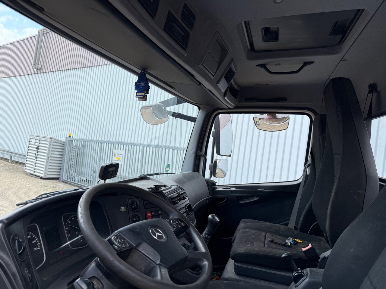 Mercedes-Benz Atego 1223 K 4x2 Atego 1223 K 4x2, 2x AHK - Tovornjak prekucnik: slika 3 Mercedes-Benz Atego 1223 K 4x2 Atego 1223 K 4x2, 2x AHK - Tovornjak prekucnik: slika 3