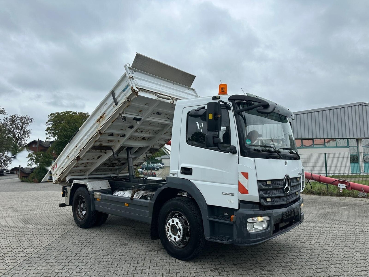 Mercedes-Benz Atego 1223 K 4x2 Atego 1223 K 4x2, AHK-Öl - Tovornjak prekucnik: slika 1 Mercedes-Benz Atego 1223 K 4x2 Atego 1223 K 4x2, AHK-Öl - Tovornjak prekucnik: slika 1