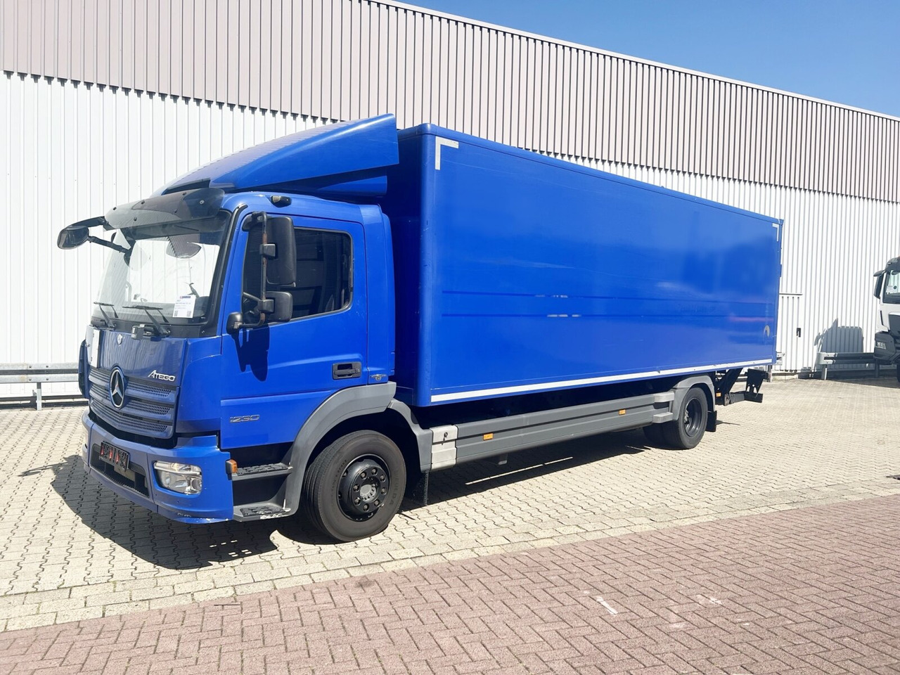 Mercedes-Benz Atego 1230 L 4x2 Atego 1230 L 4x2, LBW, Dautel, 1,5t - Tovornjak zabojnik: slika 1 Mercedes-Benz Atego 1230 L 4x2 Atego 1230 L 4x2, LBW, Dautel, 1,5t - Tovornjak zabojnik: slika 1