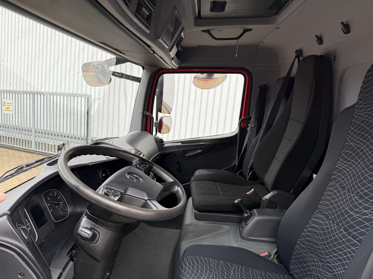 Mercedes-Benz Atego 818/23 LK 4x2 Atego 818/23 LK 4x2, 2x AHK - Tovornjak prekucnik: slika 3 Mercedes-Benz Atego 818/23 LK 4x2 Atego 818/23 LK 4x2, 2x AHK - Tovornjak prekucnik: slika 3