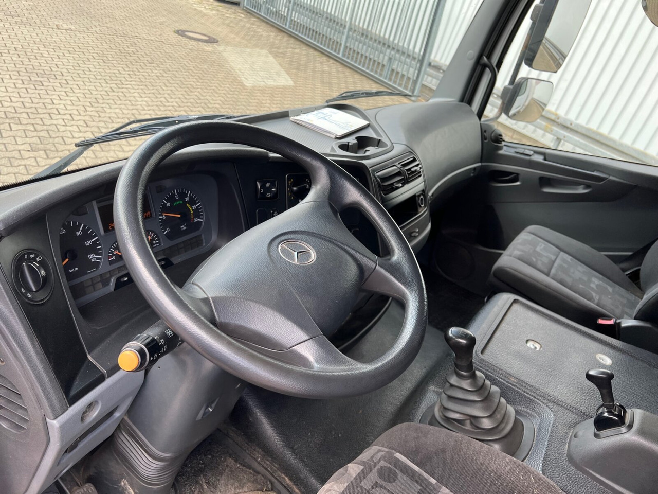 Mercedes-Benz Atego 818 L 4x2 Atego 818 L 4x2 mit LBW BÄR - Tovornjak s ponjavo: slika 4 Mercedes-Benz Atego 818 L 4x2 Atego 818 L 4x2 mit LBW BÄR - Tovornjak s ponjavo: slika 4