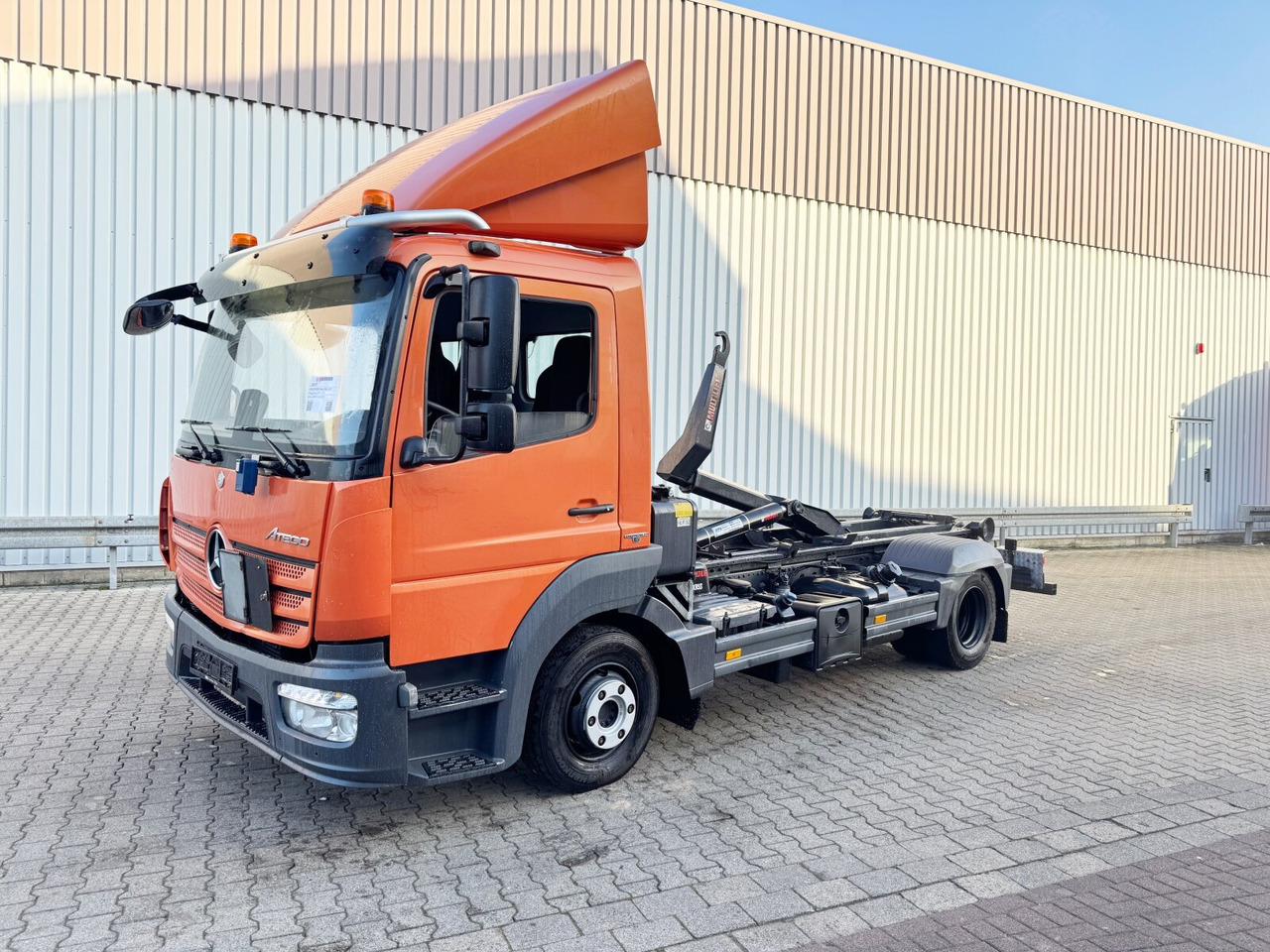 Mercedes-Benz Atego 824 L 4x2 Atego 824 L 4x2, Motorabtrieb, City-Abroller - Kotalni prekucni tovornjak: slika 1 Mercedes-Benz Atego 824 L 4x2 Atego 824 L 4x2, Motorabtrieb, City-Abroller - Kotalni prekucni tovornjak: slika 1